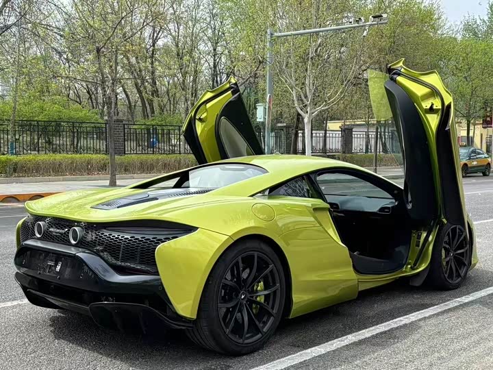 McLaren Artura 2021 2021款 3.0T Hybrid 标准型