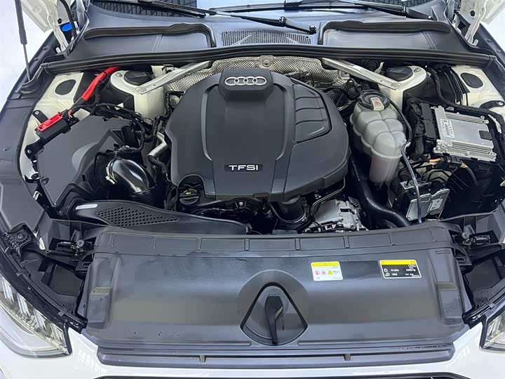 Photo 9 - Audi A4L