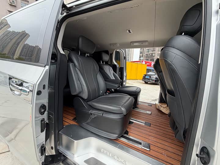 Maxus G10 2023 2023款 2.0T 手动多功能版 柴油 7座