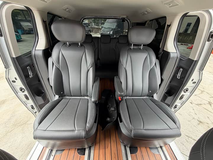 Maxus G10 2023 2023款 2.0T 手动多功能版 柴油 7座