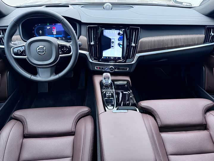 Volvo S90 Hybrid 2025 2025款 插电式混动 四驱长续航智雅豪华版