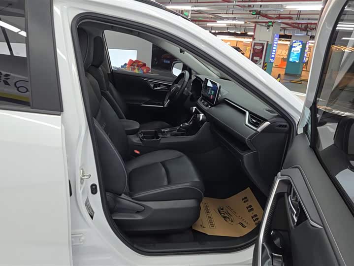 Toyota RAV4 2021 2021款 2.0L CVT两驱风尚PLUS版