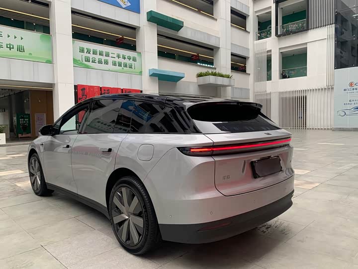 LiXiang i6 2025 2025款 两驱标准版