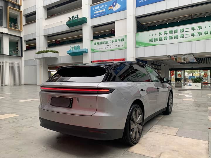 LiXiang i6 2025 2025款 两驱标准版