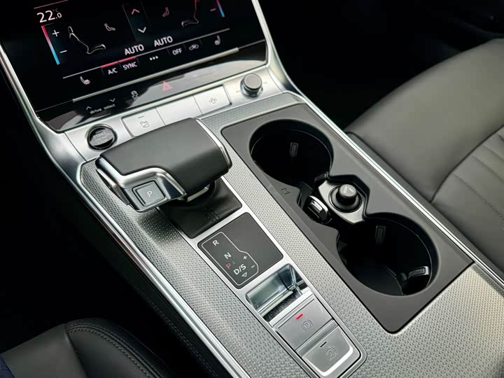 Audi A6 2022 2022款 allroad quattro 探索家 55 TFSI 尊享越野型
