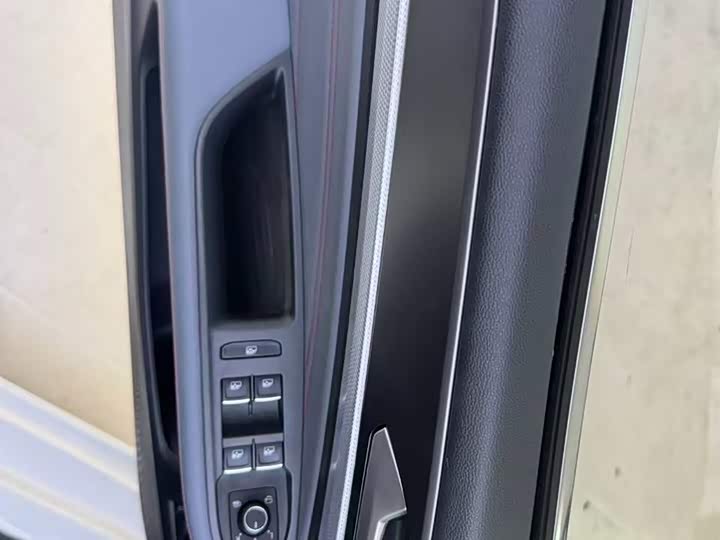 Volkswagen Lamando L 2022 2022款 凌渡L 280TSI DSG酷辣版