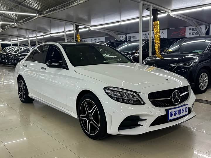 Photo 3 - Mercedes-Benz C-Class