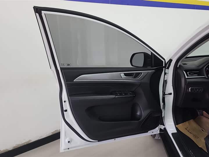Haval M6 2023 2023款 PLUS 1.5T 手动精英智联型