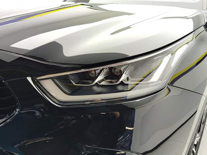 Фото 4 - Toyota Crown Kluger