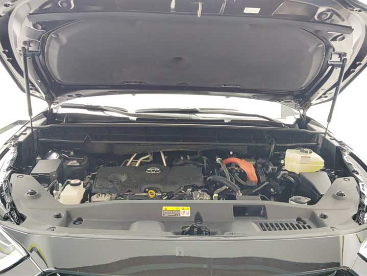 Фото 9 - Toyota Crown Kluger