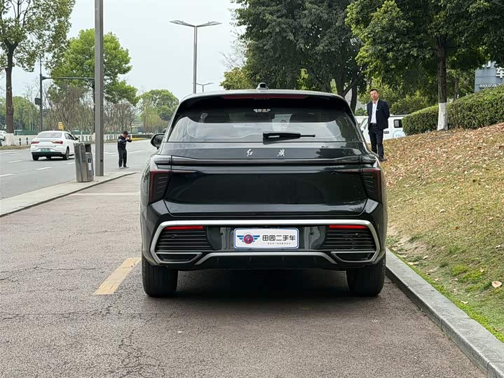 2025 Hongqi HS3
