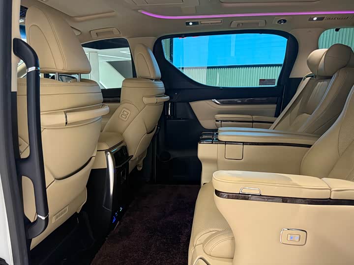 Toyota Alphard 2021 2021款 双擎 2.5L 尊贵版