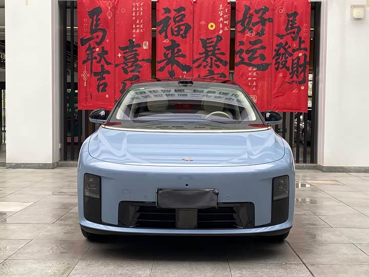 Фото 2 - LiXiang i8