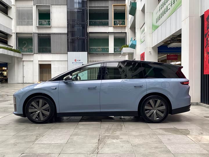 Фото 5 - LiXiang i8