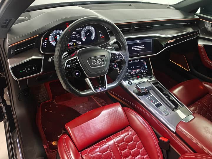Фото 9 - Audi A6L