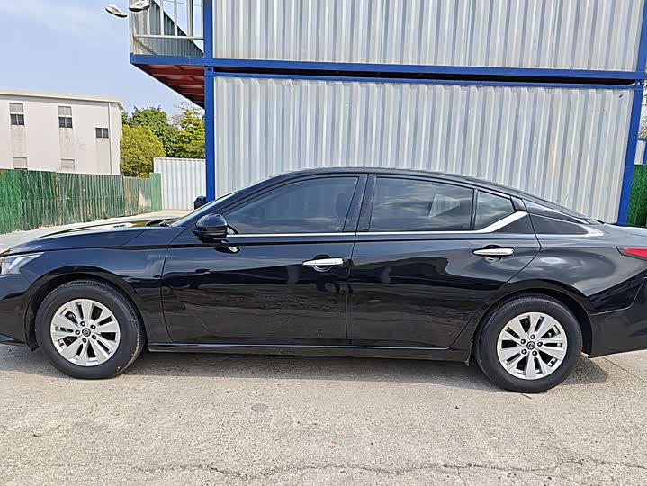 Zdjęcie 7 - Nissan Teana