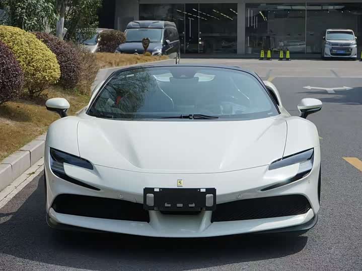 Фото 1 - Ferrari SF90