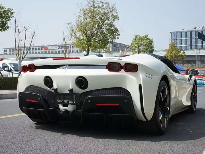 Фото 3 - Ferrari SF90