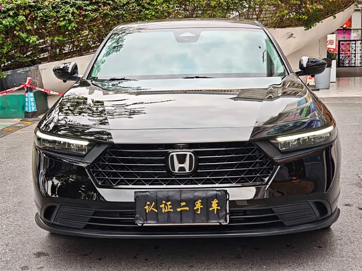 Фото 2 - Honda Accord