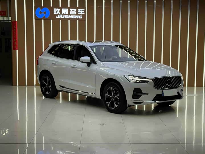 Фото 2 - Volvo XC60