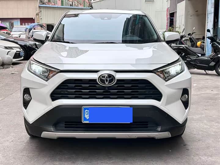 Photo 1 - Toyota RAV4