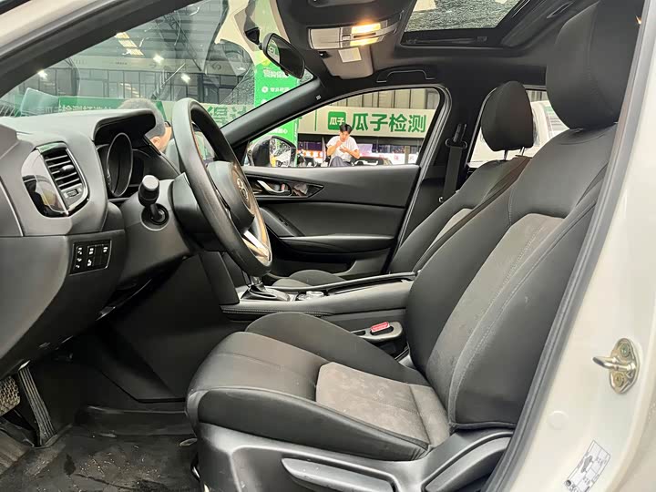 Mazda CX-4 2021 2021款 2.0L 自动两驱蓝天活力版