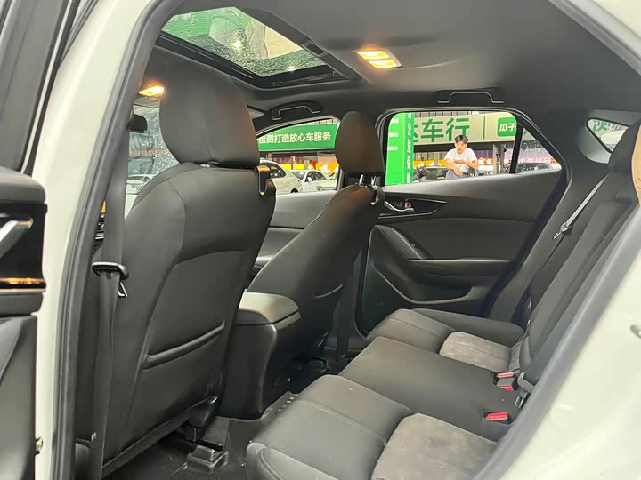 Mazda CX-4 2021 2021款 2.0L 自动两驱蓝天活力版