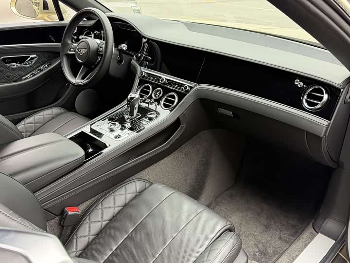 Фото 6 - Bentley Continental GT