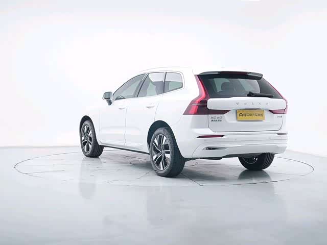 Volvo XC60 2026 2026款 B5 四驱智远豪华版