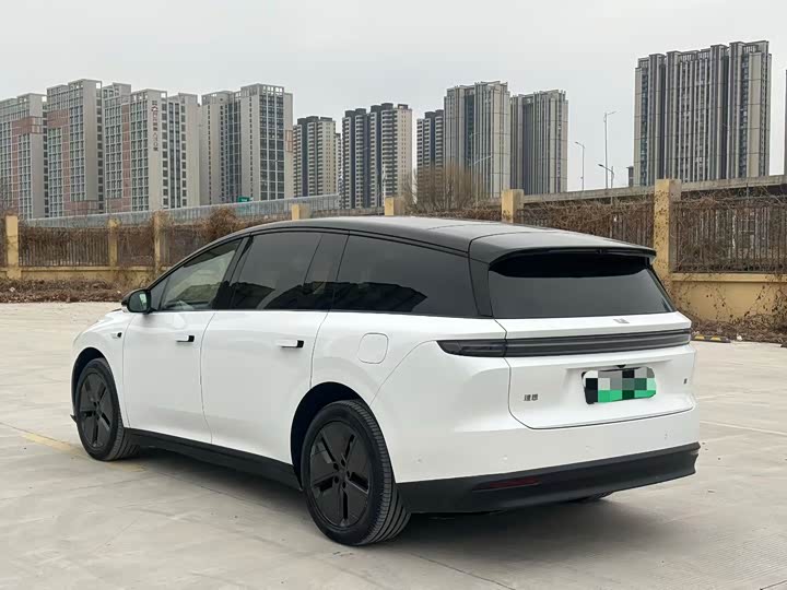 LiXiang i8 2025 2025款 标准版