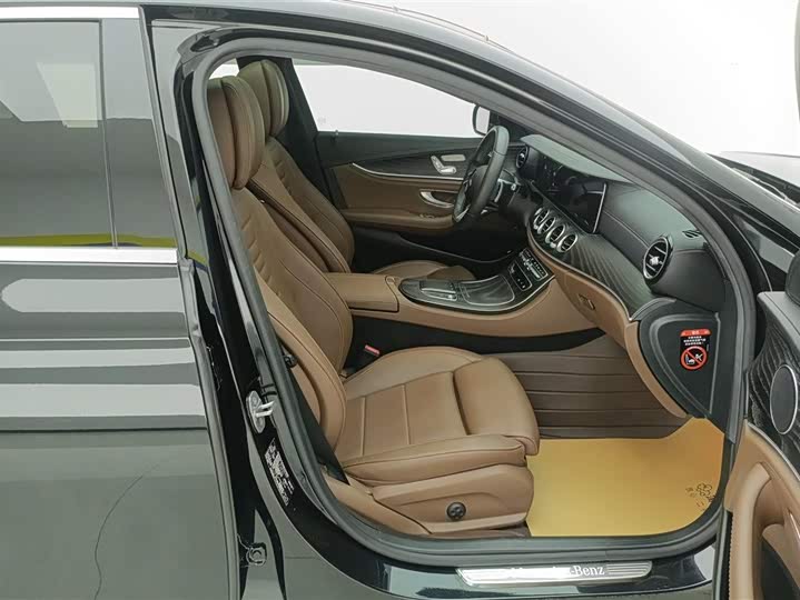 Zdjęcie 7 - Mercedes-Benz E-Class Hybrid