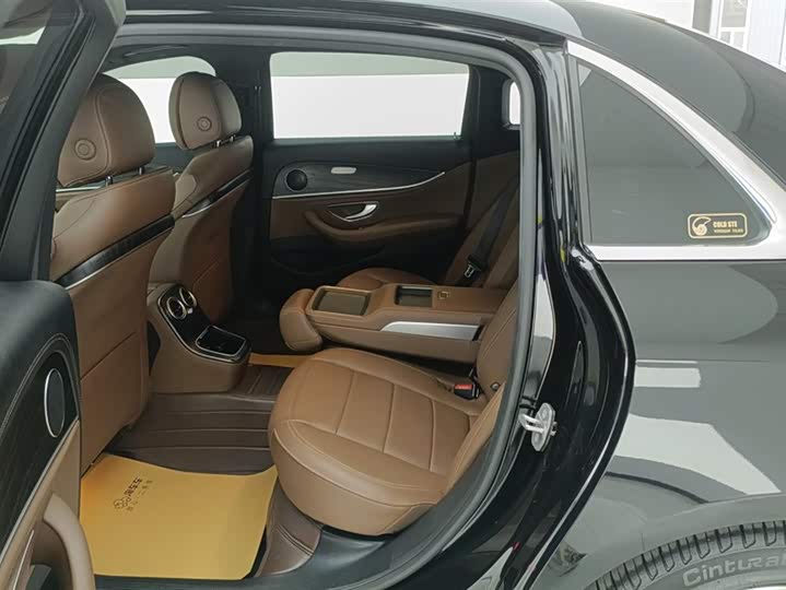 Zdjęcie 9 - Mercedes-Benz E-Class Hybrid