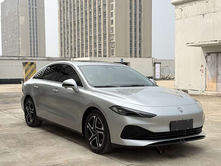 Roewe D7 2023 2023款 DMH 125km 旗舰版