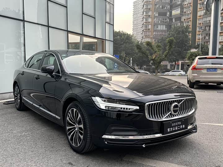 Volvo S90 2025 2025款 B5 智逸豪华版