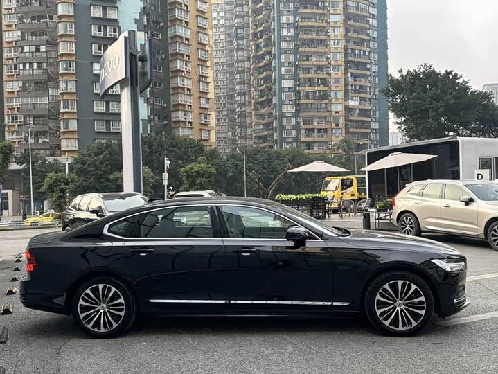 Volvo S90 2025 2025款 B5 智逸豪华版