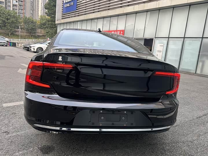 Volvo S90 2025 2025款 B5 智逸豪华版