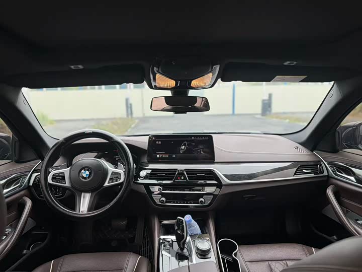 Фото 6 - BMW 5 Series