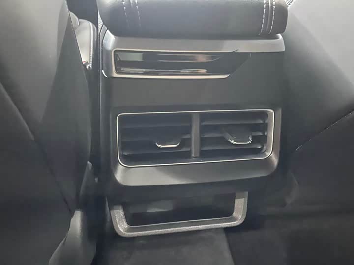 Photo 8 - Geely Preface