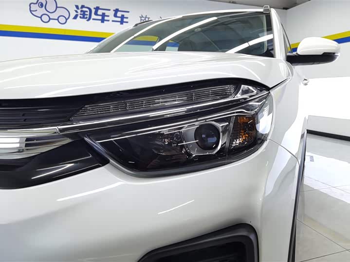 Dongfeng Aeolus AX4 2020 2020款 200T DCT豪华型