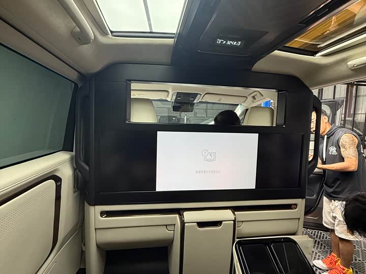 Lexus LM 2025 2025款 500h 四座御世版