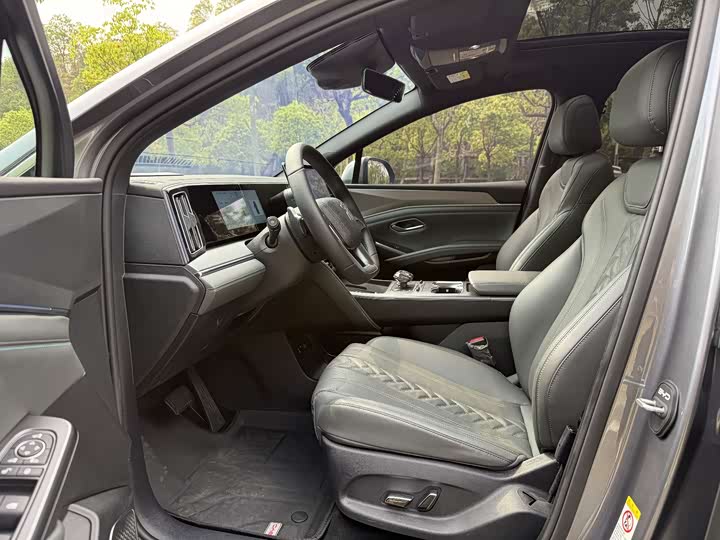 BYD Song L DM-i Hybrid 2025 2025款 智驾版 112km 超越型