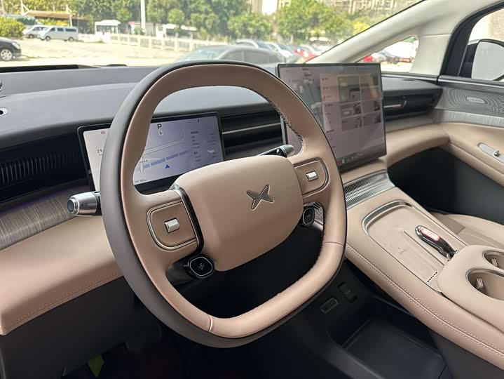 XPeng X9 2025 2025款 纯电 740超长续航 Max