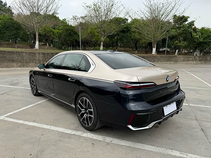 BMW 7 Series 2023 2023款 735Li M运动套装
