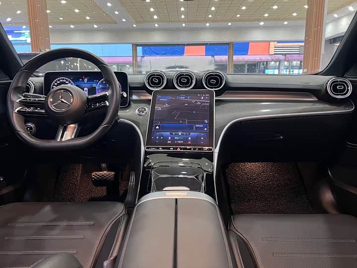 Фото 9 - Mercedes-Benz C-Class