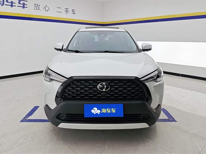 Photo 2 - Toyota Corolla Cross