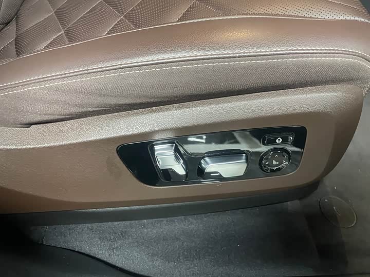 Photo 9 - BMW X5