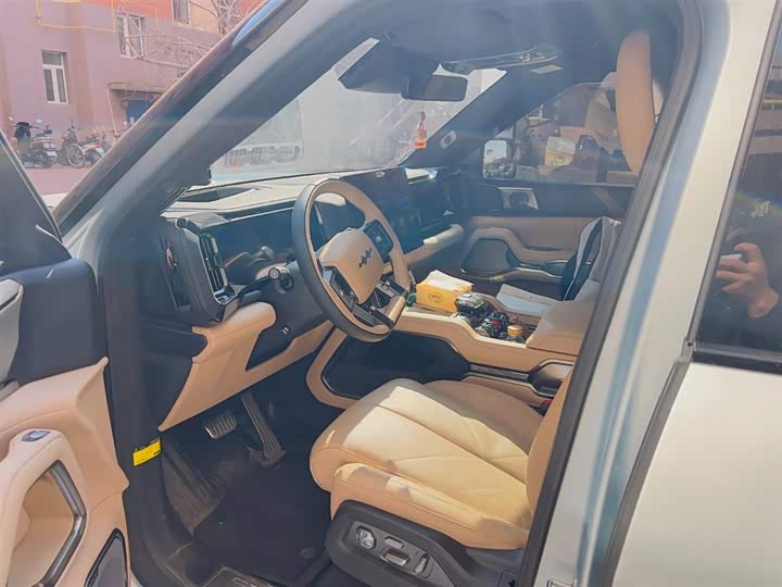 BYD FangChengBao Leopard 8 2025 2025款 智勇旗舰版 6座