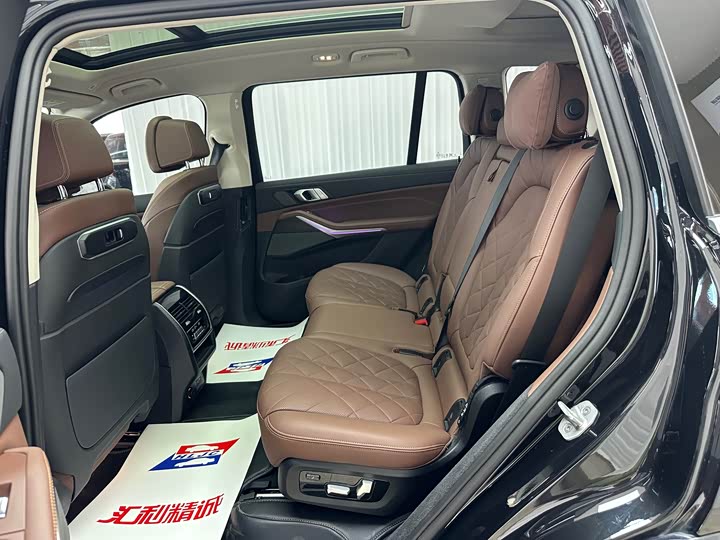 BMW X7 2023 2023款 xDrive40i 领先型豪华套装