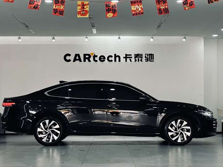 Фото 2 - Volkswagen Passat