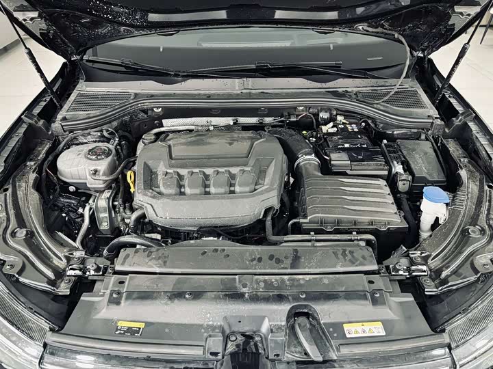 Фото 8 - Volkswagen Passat